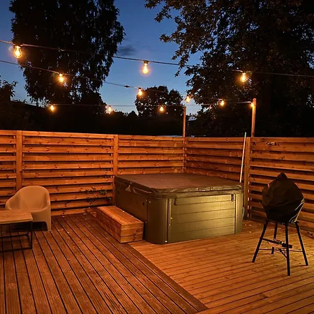 Family With Hot Tub-outdoor Area And Sauna Пярну