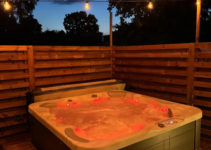 Family With Hot Tub-outdoor Area And Sauna Апартаменты Пярну